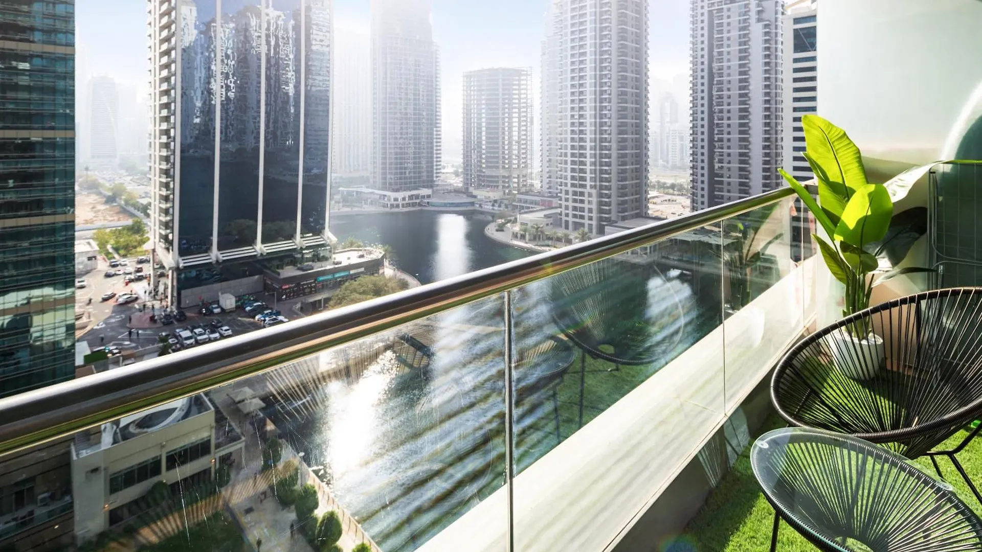 Modern Studio Apartment In Goldcrest Views Dubai