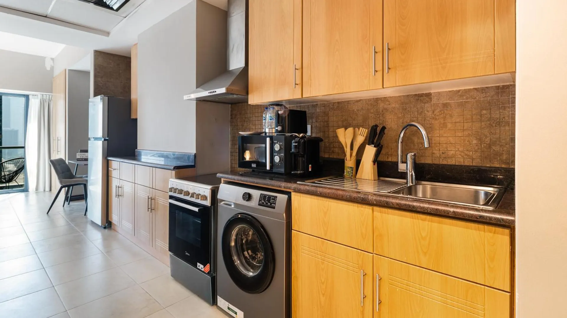 Modern Studio Apartment In Goldcrest Views Dubai