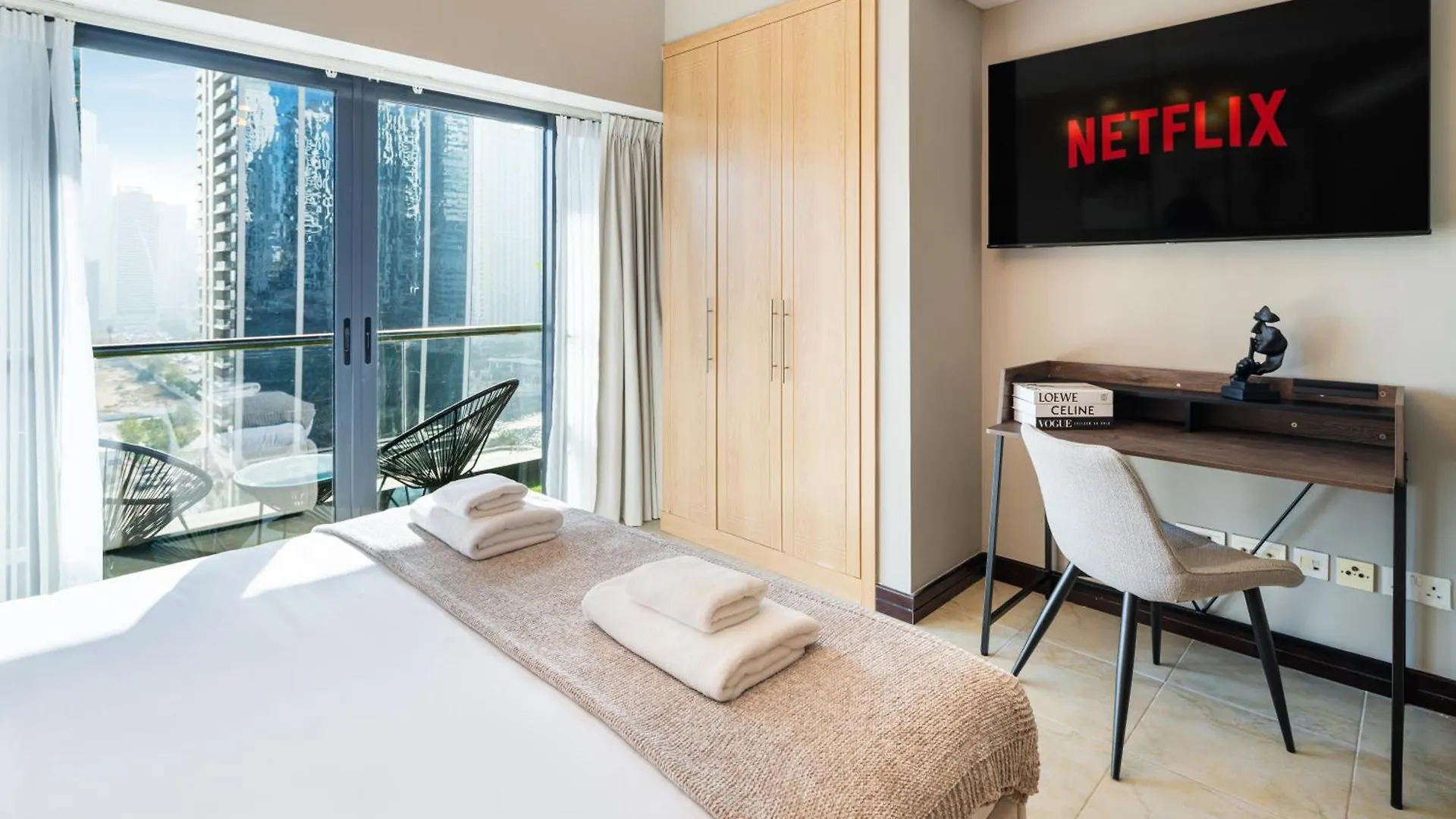 Modern Studio Apartment In Goldcrest Views Dubai